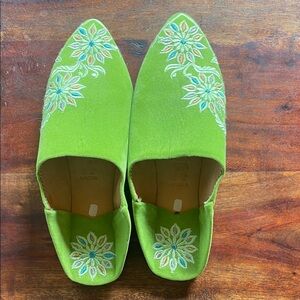 Green Embroidered Moroccan Women's Leather Shoes